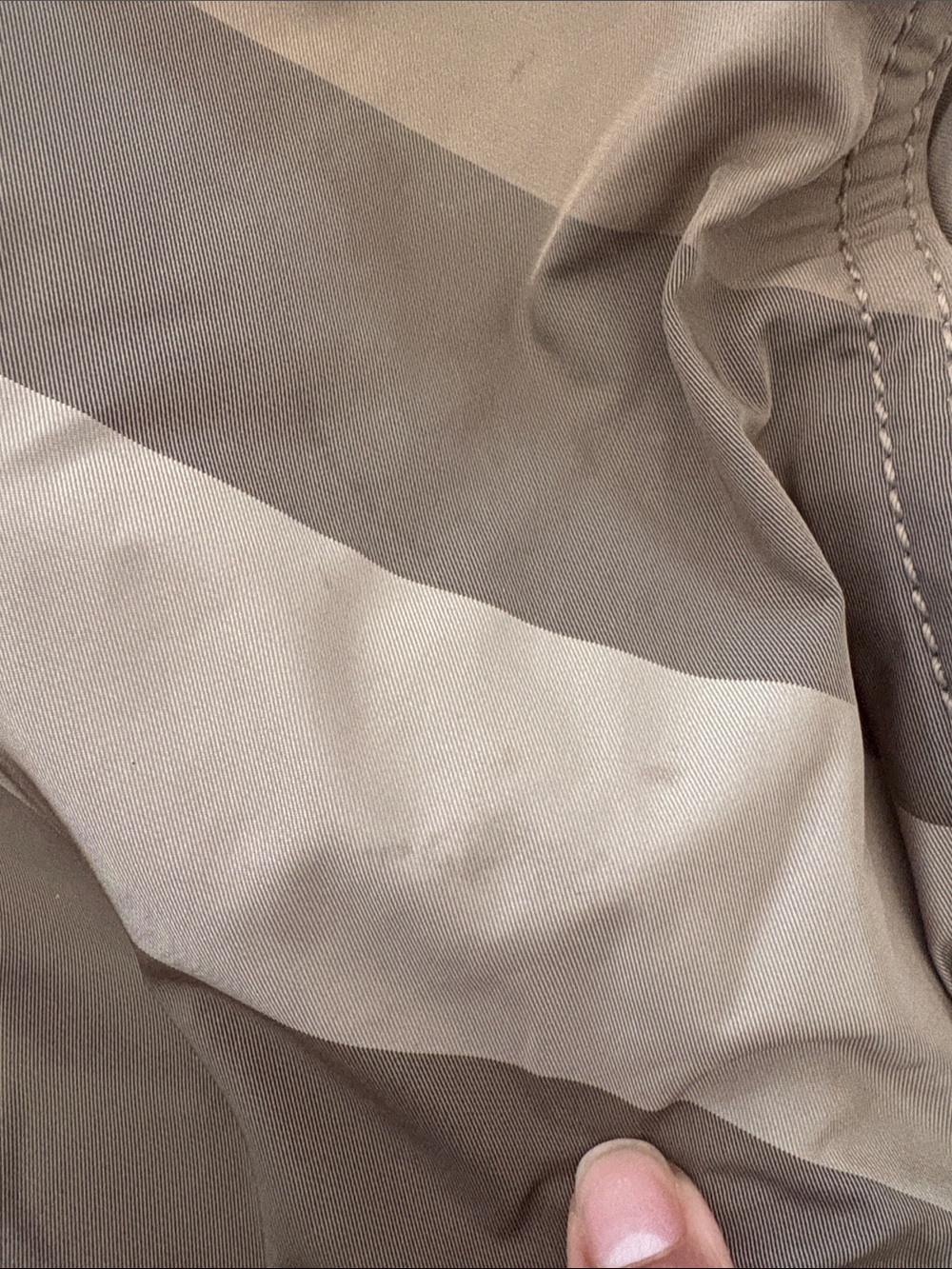 Burberry Beige and Black Check Canvas Tote - Picture 8 of 9